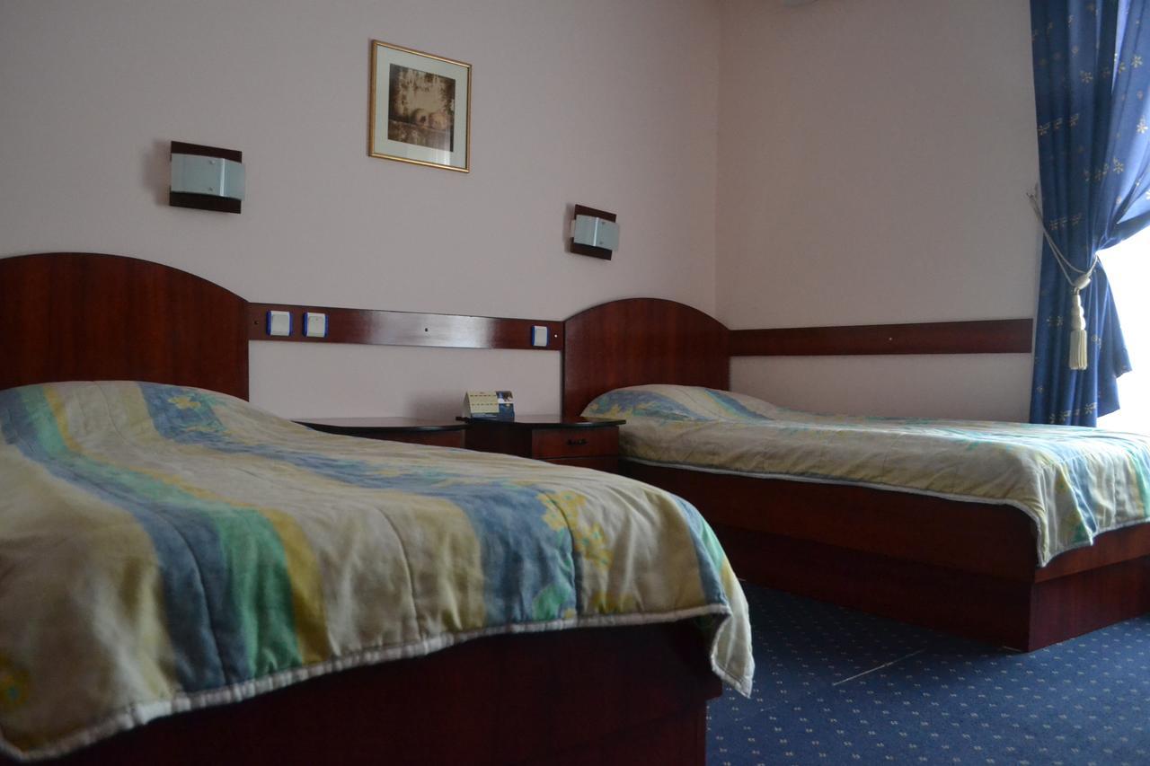 Hotel Mimoza Kumanowo Zewnętrze zdjęcie